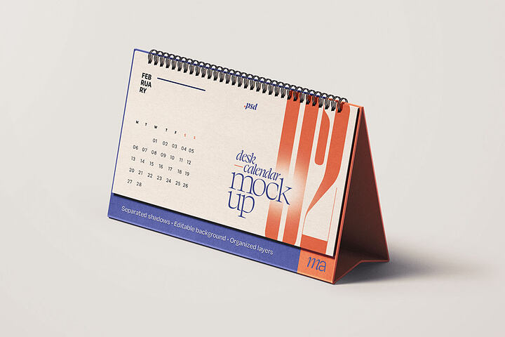 Horizontal Desk Calendar – Free Mockup