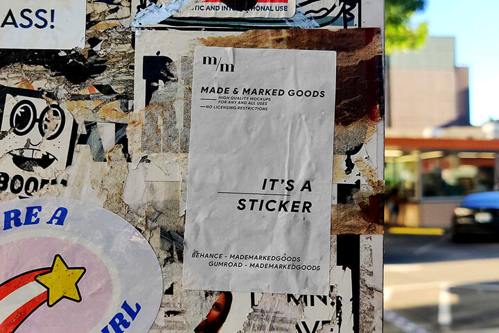 Grunge Wall Poster – Free Mockup