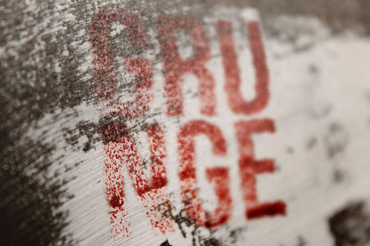 Grunge Wall – Free Mock-up